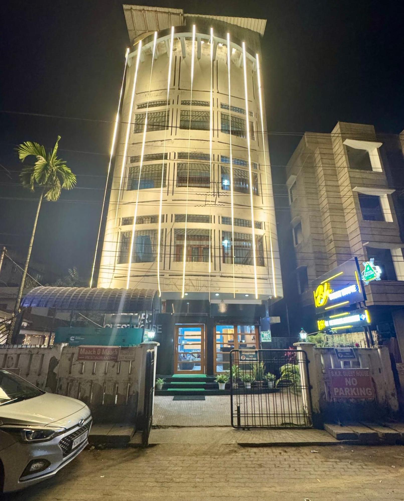 Hotel B K R Guwahati Extérieur photo